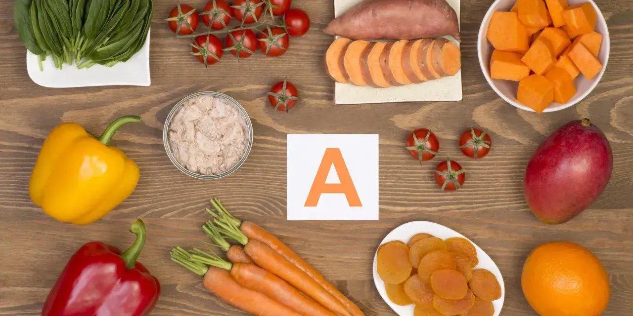 Witaj w świecie witaminy A! Marchew, bataty, szpinak, papryka, pomidory, mango, morele i pomarańcze – te produkty to jej bogactwo.