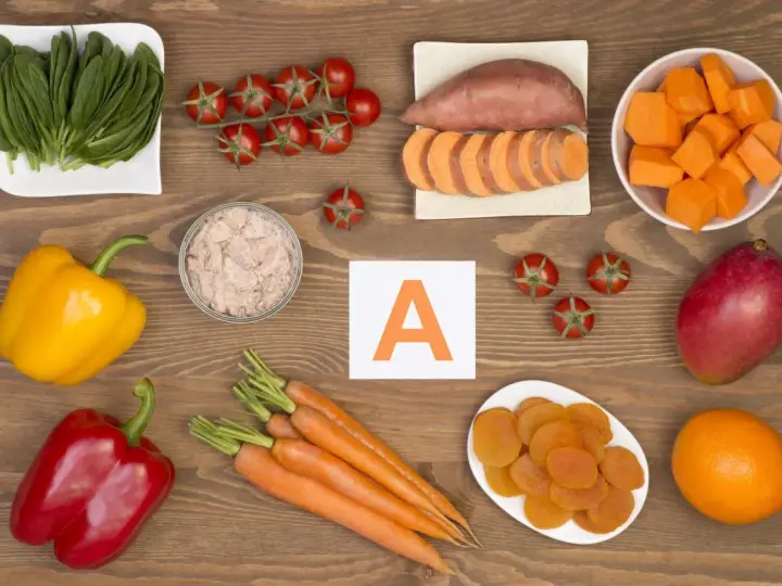 Witaj w świecie witaminy A! Marchew, bataty, szpinak, papryka, pomidory, mango, morele i pomarańcze – te produkty to jej bogactwo.